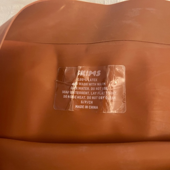 Skims bronze latex skirt - Picture 4 of 4